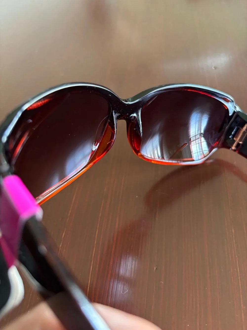 Foster Grant 100% UVA-UVB protect,2 tone brown tortoise shell frame, brown lens